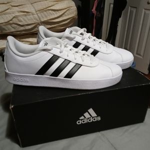 Adidas VL Court 2.0 size 5 youth.